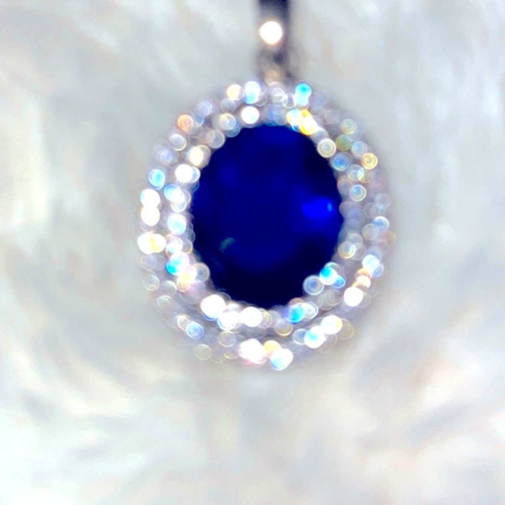 Blue sapphire Stauer pendant